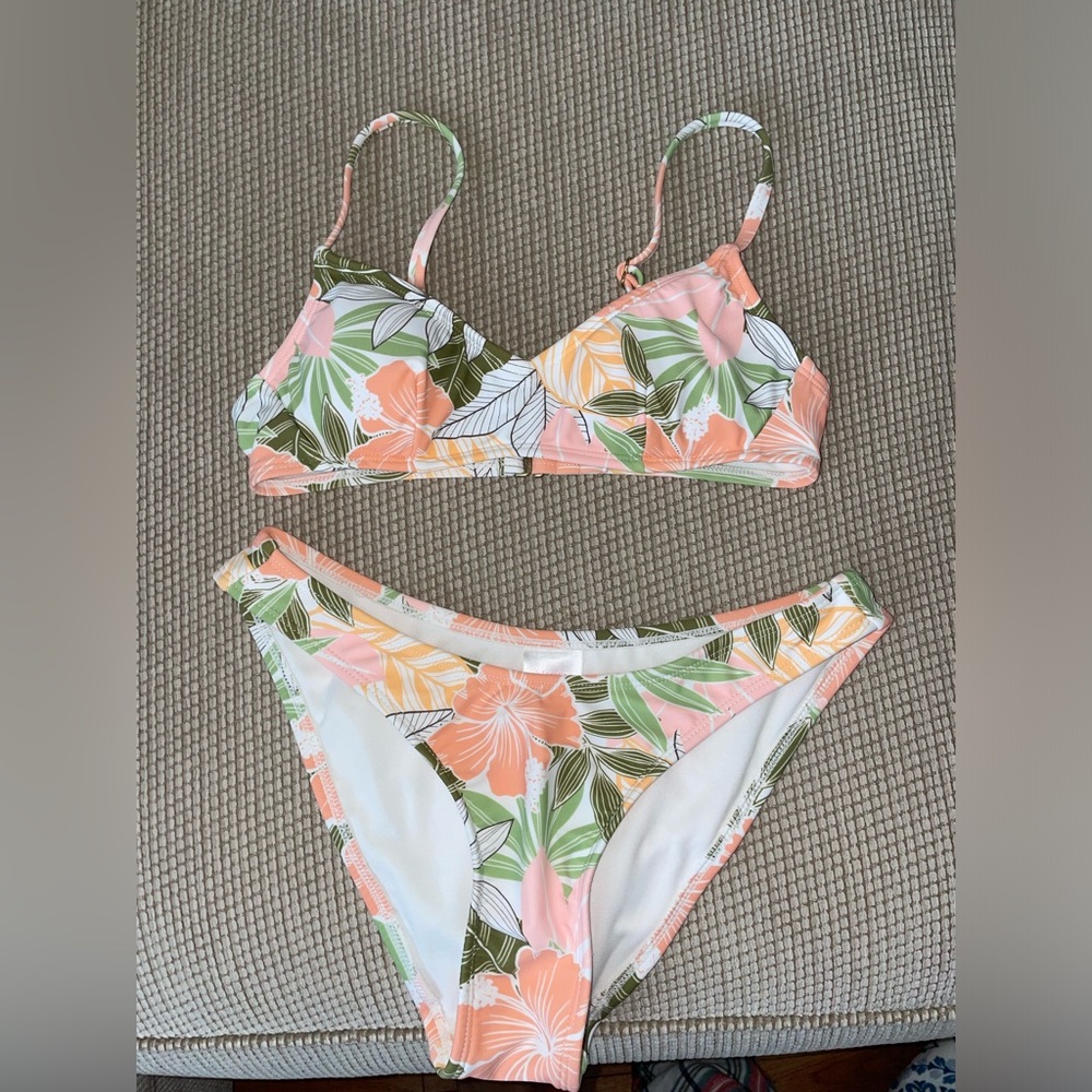 Xhilaration Bikini Size XS Top and S Bottoms
